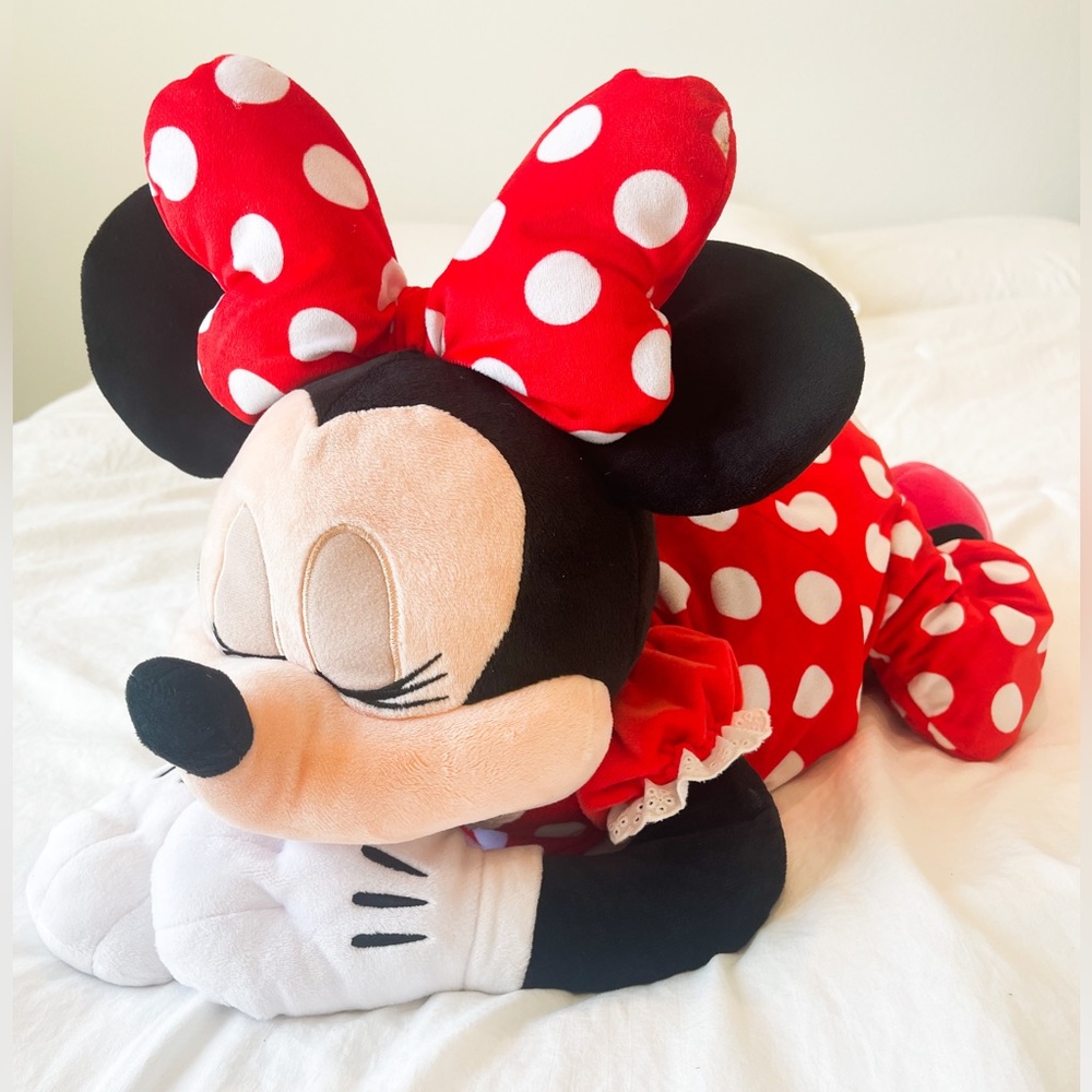 Minnie Mouse sleepy plush